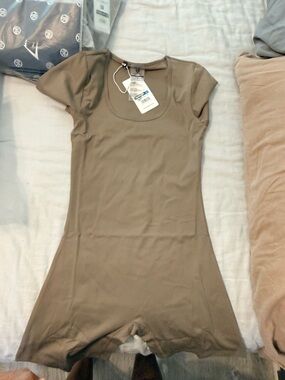 wonder nation Scoop Neck Short Sleeve Romper in Taupe
